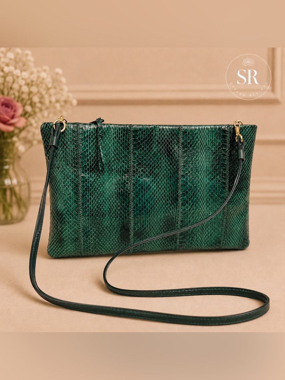 Emerald Green Snake-Embossed Crossbody Clutch